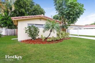 2631 NE 20th Ave in Lighthouse Point, FL - Building Photo - Building Photo