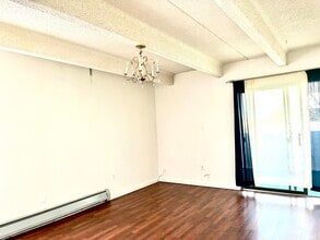 10650 E Tennessee Ave, Unit 402 in Aurora, CO - Foto de edificio - Building Photo