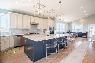 500 Canal Dr in Carolina Beach, NC - Building Photo - Building Photo