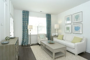 The Woods East Windsor in East Windsor, NJ - Building Photo