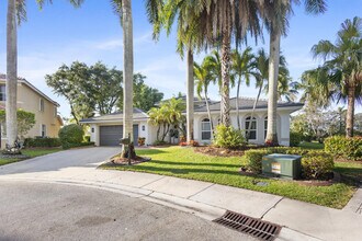 3719 Oak Ridge Cir in Weston, FL - Building Photo - Building Photo