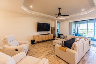 12965 SW Ambra St. in Port St. Lucie, FL - Foto de edificio - Building Photo