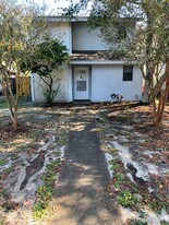 152 Bayou Dr in Destin, FL - Building Photo