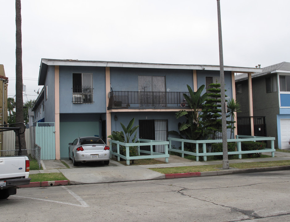 1629 Chestnut Ave in Long Beach, CA - Foto de edificio