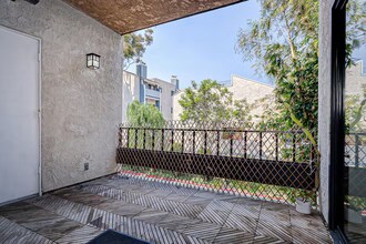 8675 Falmouth Ave, Unit 220 in Playa Del Rey, CA - Building Photo - Building Photo