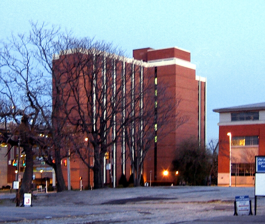 Cabaniss Hall in Richmond, VA - Building Photo