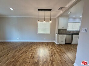 812 N Alfred St in Los Angeles, CA - Building Photo - Building Photo