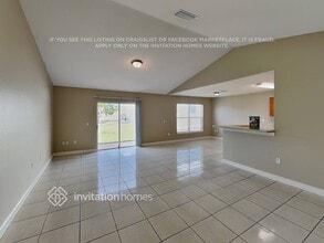 530 Peace Dr in Kissimmee, FL - Foto de edificio - Building Photo