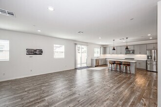 17106 Zion Dr in Santa Clarita, CA - Building Photo - Building Photo
