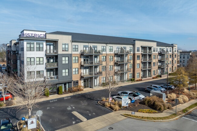 District at Seven Springs in Brentwood, TN - Foto de edificio - Building Photo
