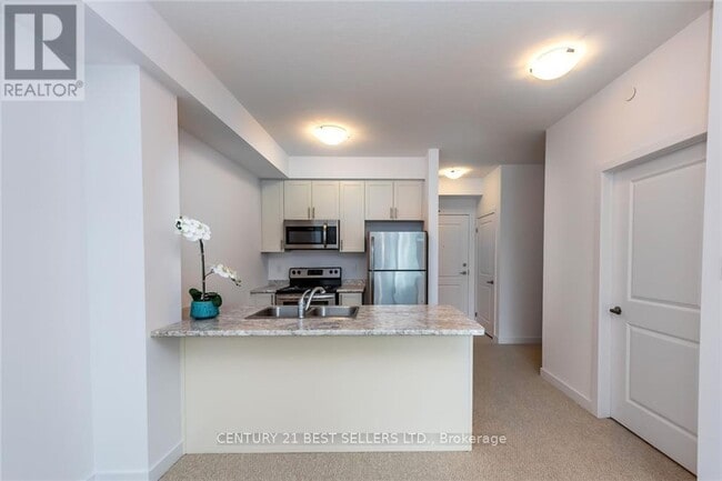 property at 125-125 Shoreview Pl