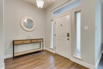 1717 Parkwood Dr in Grapevine, TX - Building Photo - Building Photo