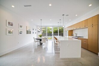 2003 Melridge Pl in Austin, TX - Building Photo - Building Photo