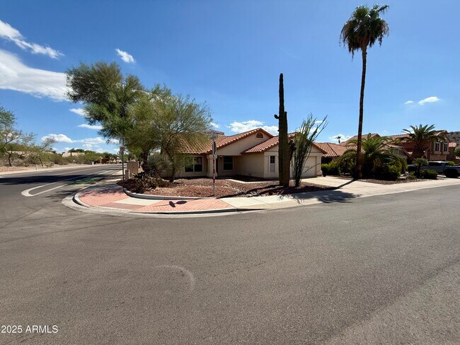 2218 E Desert Trumpet Rd in Phoenix, AZ - Building Photo - Building Photo