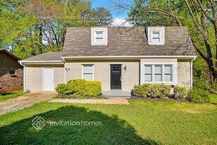 1690 Camperdown Cir in Decatur, GA - Building Photo