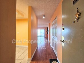 11027-11087 87 Ave NW in Edmonton, AB - Building Photo - Building Photo