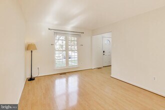 17505 Longview Ln in Olney, MD - Building Photo - Building Photo