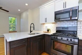 41 Coleman St, Unit 2 in Boston, MA - Foto de edificio - Building Photo