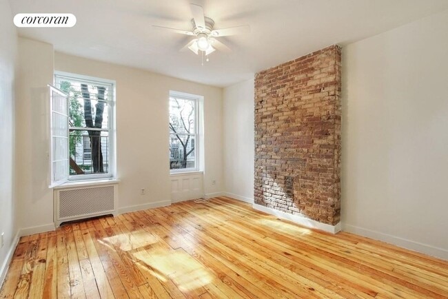 58 Perry St
