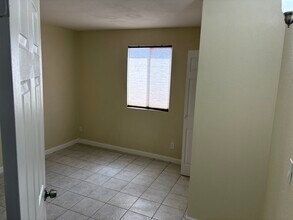 7728 E McKinley St in Scottsdale, AZ - Foto de edificio - Building Photo