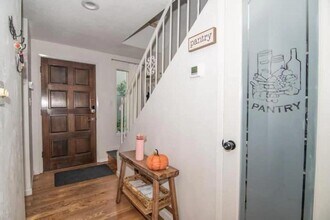 1309 Maple Leaf Ct in Medford, OR - Building Photo - Building Photo