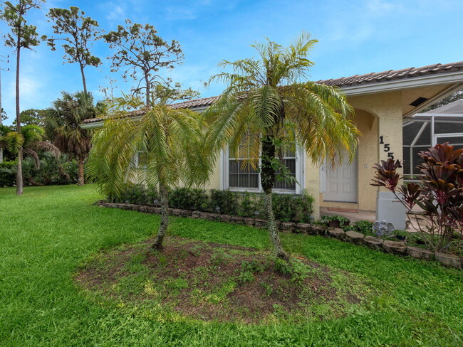 155 Quercus Ct in Wellington, FL - Foto de edificio - Building Photo