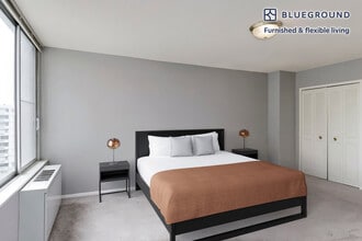 2111 Richmond Hwy in Arlington, VA - Foto de edificio - Building Photo