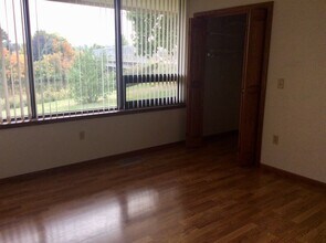 435 S Main Ave in Dickinson, ND - Building Photo - Building Photo