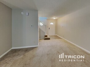 9190 Amberleigh Dr in Plainfield, IN - Foto de edificio - Building Photo