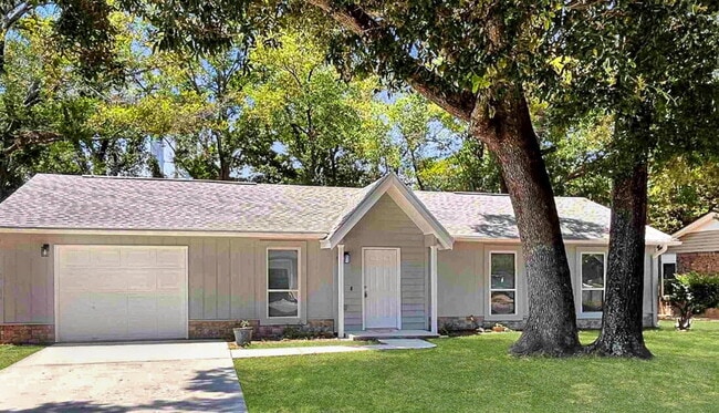 property at 3900 Baywoods Dr