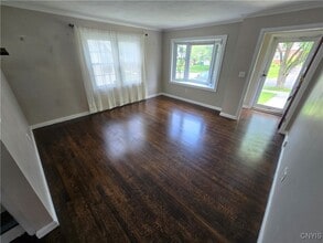 320 Plymouth Dr in Syracuse, NY - Building Photo - Building Photo