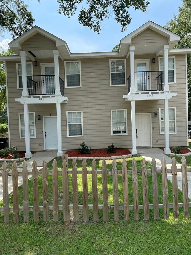102 White Dr in Tallahassee, FL - Building Photo - Building Photo