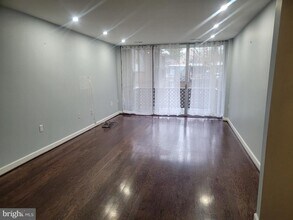 3940 Bel Pre Rd in Silver Spring, MD - Building Photo - Building Photo