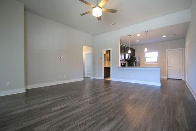 205 Stewart Bend Ct in Azle, TX - Building Photo - Building Photo