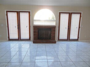 8304 Emerald Isle Ave in Las Vegas, NV - Building Photo - Building Photo