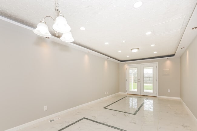 1542 Beatrice Dr in Dayton, OH - Building Photo - Building Photo