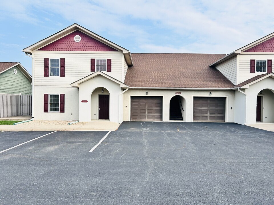 38 Rosette Ln in Fishersville, VA - Building Photo