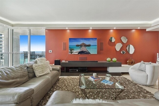 1800 S Ocean Dr, Unit 1810 in Hallandale Beach, FL - Building Photo - Building Photo