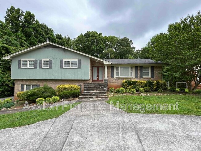 property at 2072 McDuffie Rd