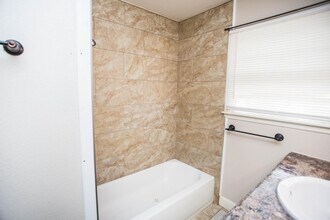 2702 38th St in Lubbock, TX - Building Photo - Building Photo