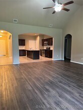3505 West 107th Pl S in Jenks, OK - Building Photo - Building Photo
