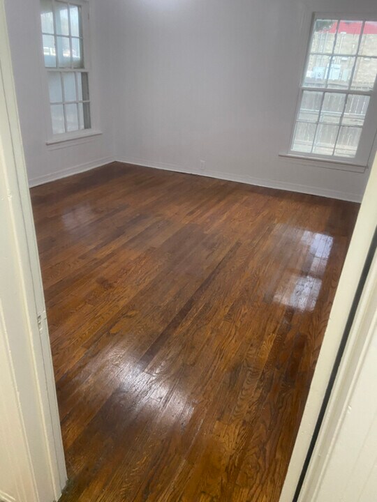 102 W Leland Ave in McKinney, TX - Building Photo