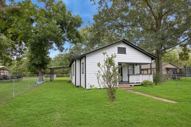 406 Bardash St in Cleveland, TX - Building Photo - Building Photo