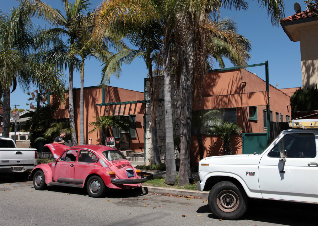 318 Temple Ave in Long Beach, CA - Building Photo