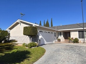 2407 Esther View Dr in Lomita, CA - Building Photo - Building Photo