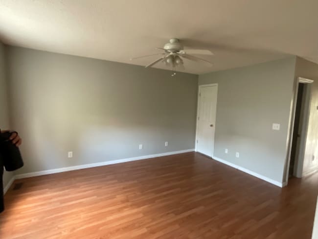 235 Hunter Hills Cir in Bristol, TN - Building Photo - Building Photo