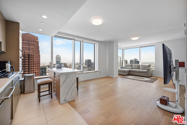 property at 889 Francisco St