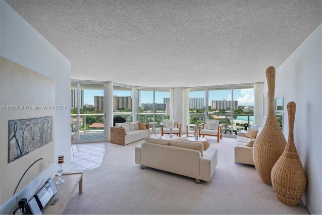 16400 Collins Ave, Unit 544 in Sunny Isles Beach, FL - Building Photo - Building Photo