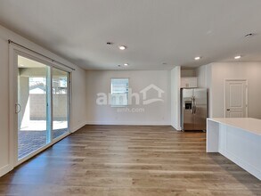 5856 Vaes Dothrak St in Las Vegas, NV - Building Photo - Building Photo