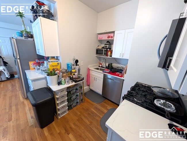 30 Mt Hope St, Unit 1 in Boston, MA - Building Photo - Building Photo